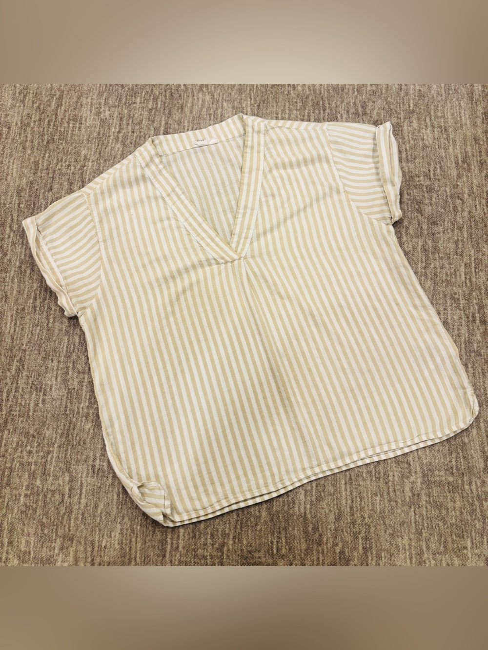 GAP Striped V-Neck Top in Cream and White
